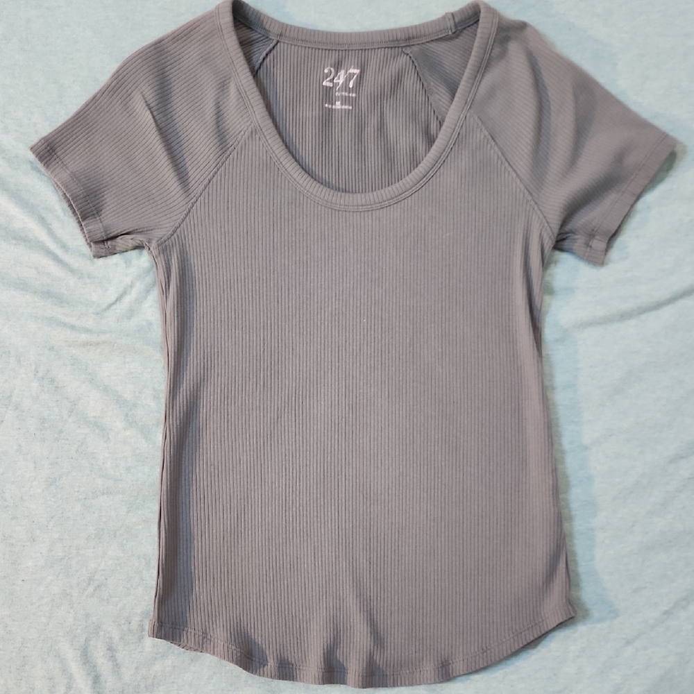 Maurices Gray Ribbed Short Sleeve Tee